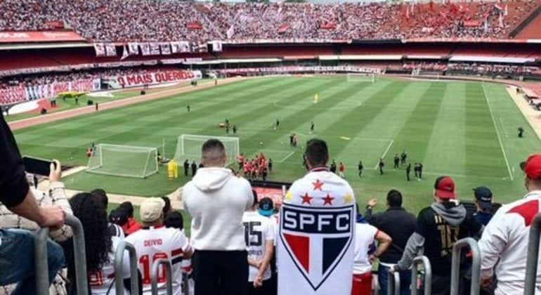 Mais de 21 mil torcedores do São Paulo no último treino antes da final do Paulista, amanhã SÃO PAULO